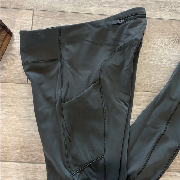 Lululemon Speed Up Tight *Full-On Luxtreme 28" Dark Olive | SIZE: 4 - Picture 9 of 9